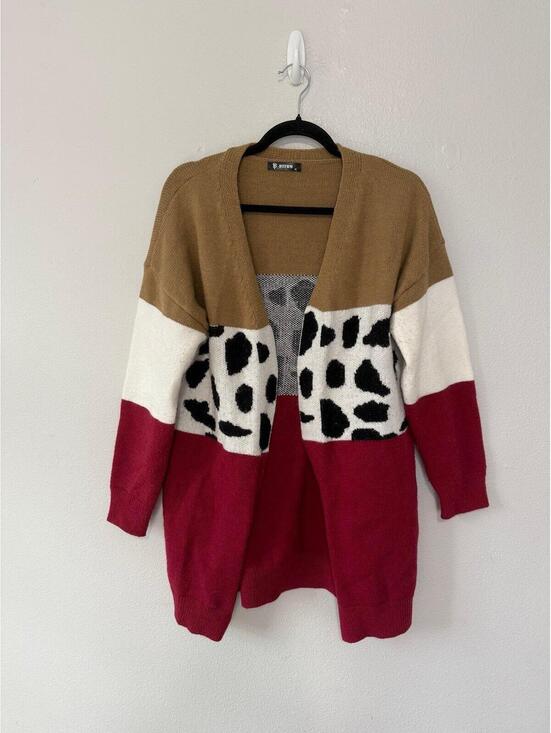 Sweaters - Cardigan size medium